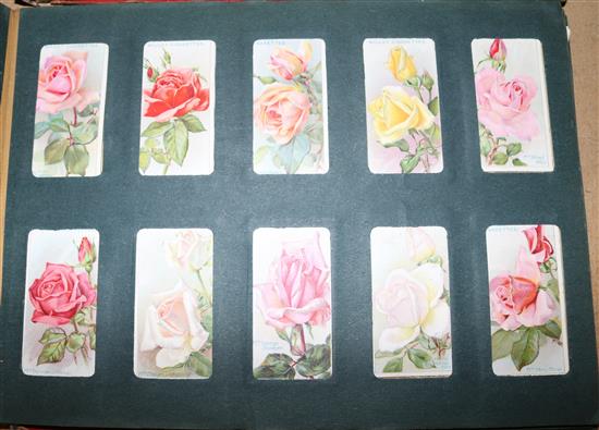 3 cigarette card albums(-)